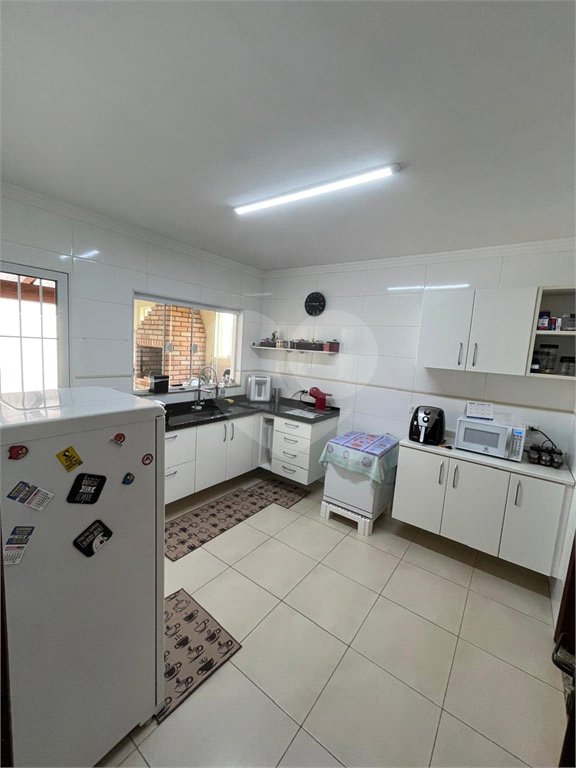 Casa à venda com 3 quartos, sendo 1 suíte, no condomínio Lago da Serra, Araçoiaba da Serra - SP
