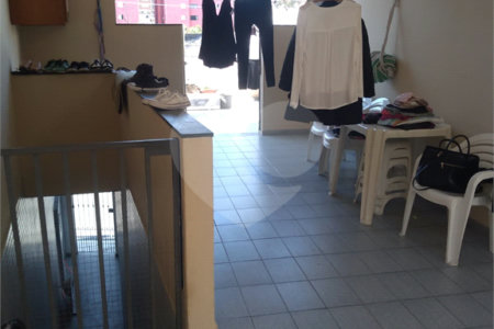 Sobrado à venda com 3 quartos em Vila Marari, São Paulo, SP