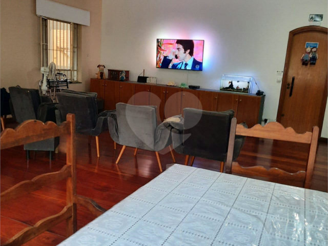 Sobrado à venda com 10 quartos, sendo 3 suítes,  em Tremembé, São Paulo, SP