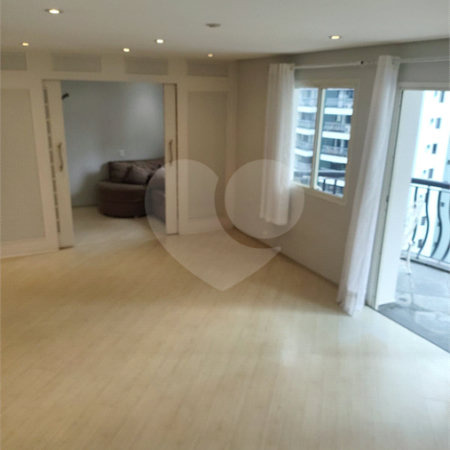 Apartamento à venda com 3 quartos, sendo 1 suíte, em Indianópolis, São Paulo, SP
