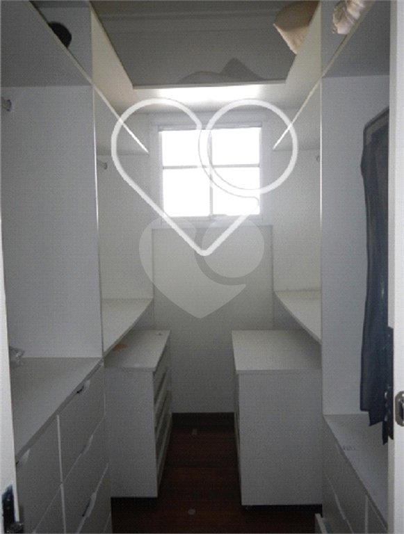 Casa à venda na Saúde c/293m2 - 4 Suítes/4 Salas/3 Vagas na garagem