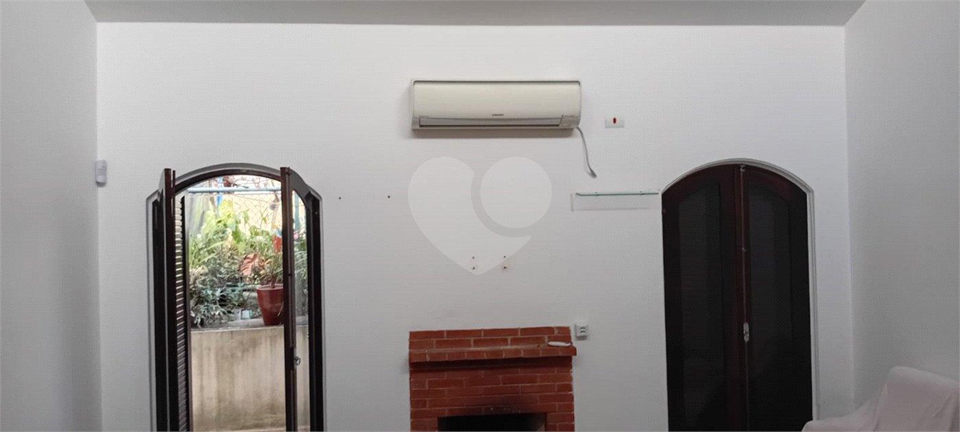 Casa à venda com 4 quartos, sendo 2 suítes,  em Vila Sônia, São Paulo, SP