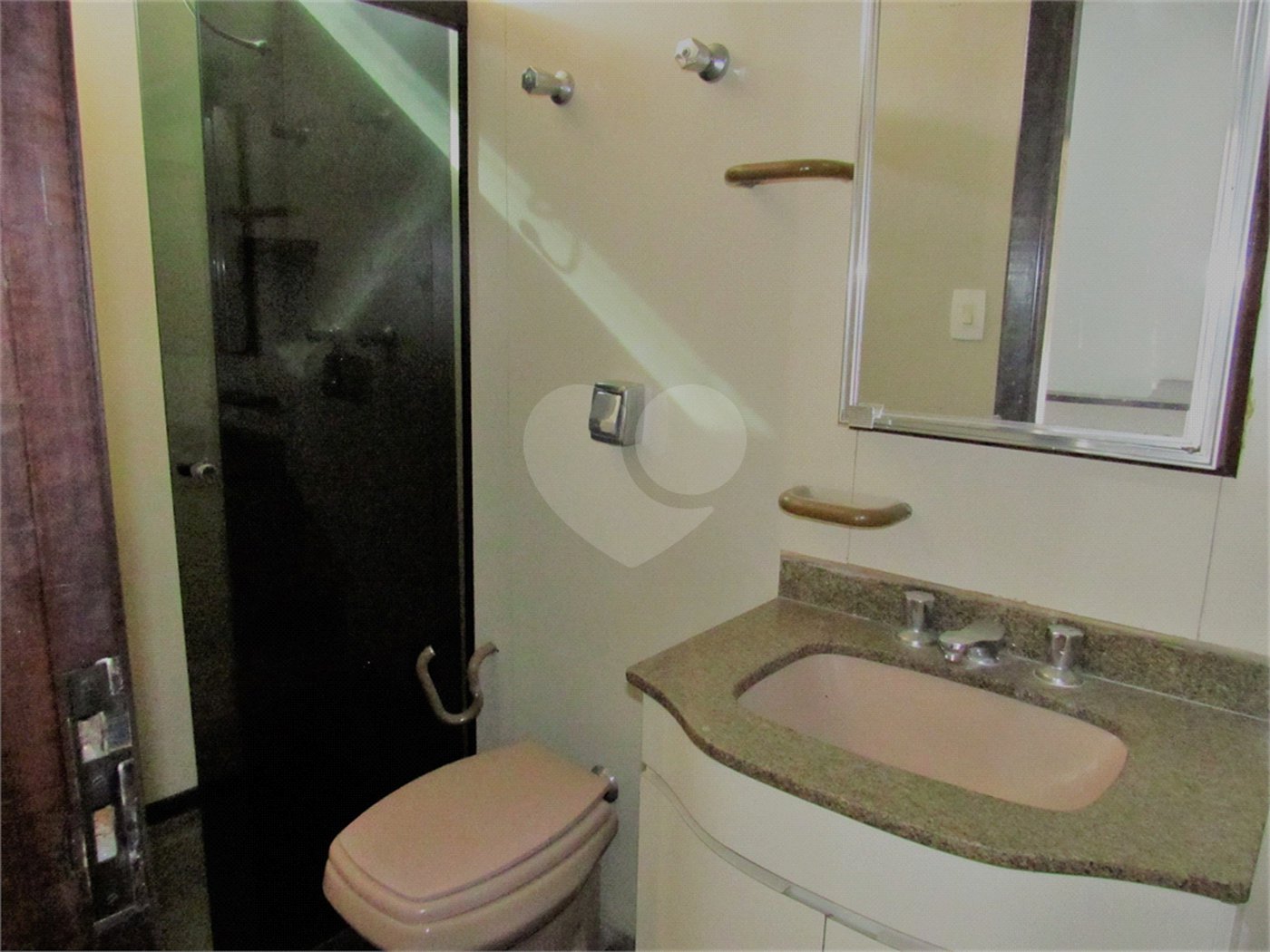 Casa à venda com 3 quartos, sendo 1 suíte, em Santo Amaro, São Paulo, SP