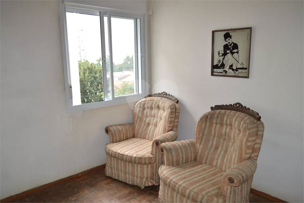 Apartamento à venda com 3 quartos, sendo 1 suíte,  em Vila Mariana, São Paulo, SP