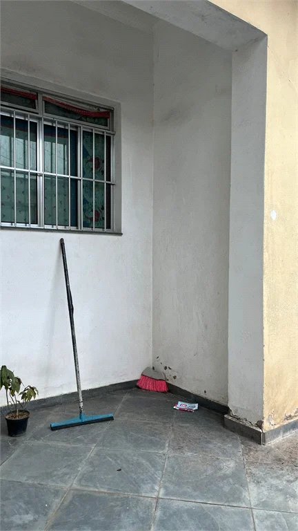 Casa Térrea à venda com 3 quartos em Jardim Dom José, São Paulo, SP