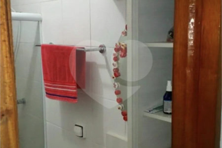 Sobrado à venda com 2 quartos em Jardim Rosemary, Cotia, SP