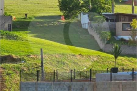 Terreno à venda com 1 suíte no condomínio Santa Teresa 1, Vinhedo - SP