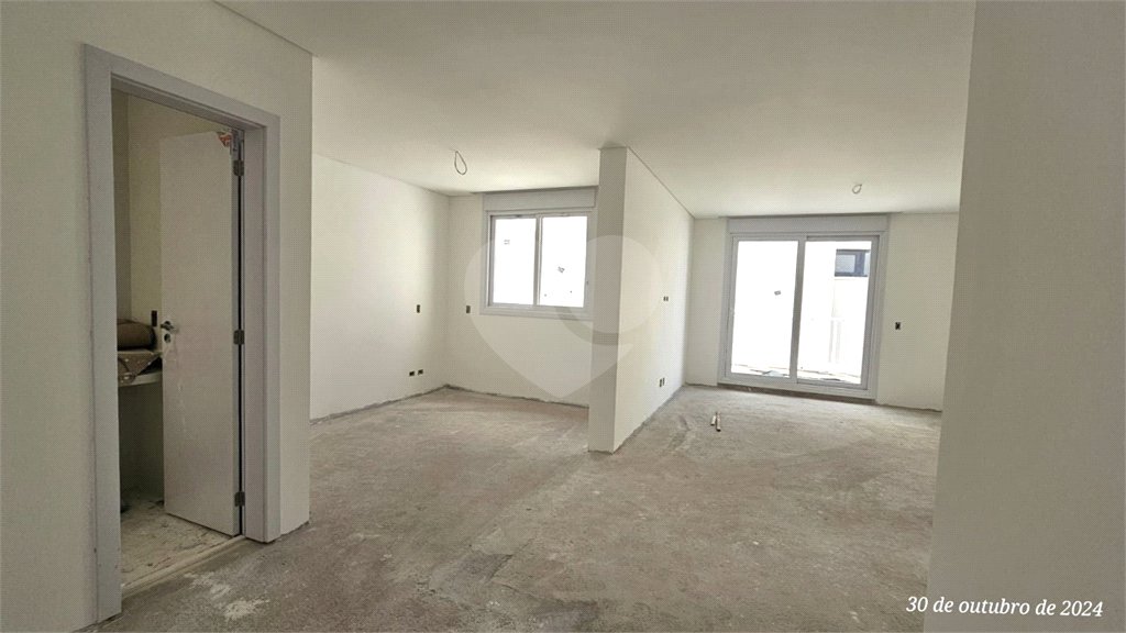Casa à venda com 4 suítes no condomínio Garda, São Paulo - SP