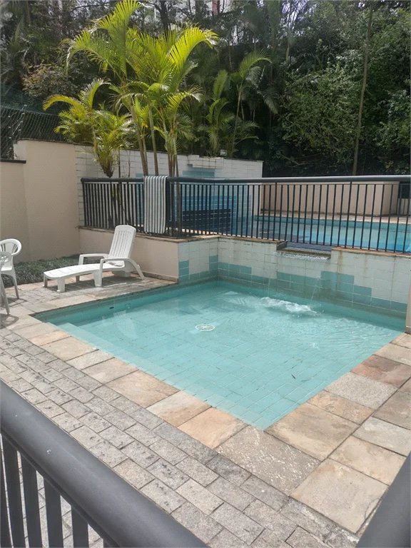 Apartamento à venda com 3 suítes em Vila Suzana, São Paulo, SP