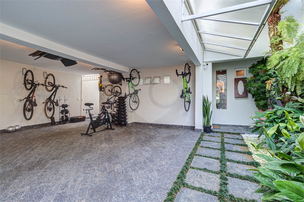 Casa à venda com 3 suítes em Alto da Boa Vista, São Paulo, SP