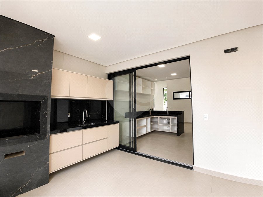 Casa à venda com 3 suítes no condomínio Residencial Chácara Ondina, Sorocaba - SP