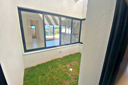 Casa à venda com 3 suítes no condomínio Santa Isabel I, Louveira - SP