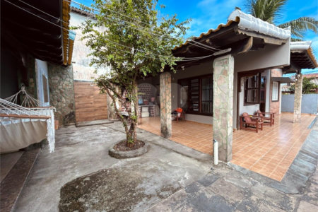 Casa à venda com 3 quartos, sendo 1 suíte, em Campinho, Porto Seguro, BA