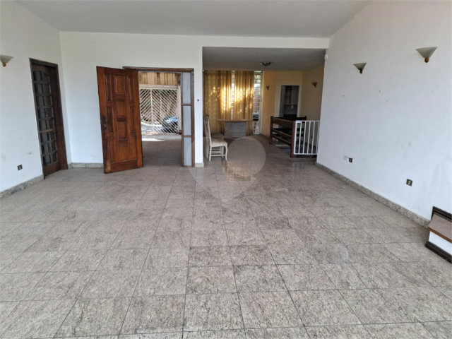 Casa à venda com 4 quartos, sendo 3 suítes,  em Jardim São Bento, São Paulo, SP