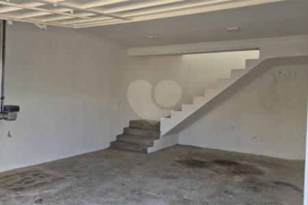 Casa à venda com 1 quarto, sendo 2 suítes, em Vila Nastri, Itapetininga, SP