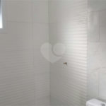 Casa à venda com 2 quartos, sendo 1 suíte, no condomínio Figueira Garden, Atibaia - SP