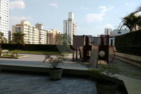Apartamento à venda com 4 quartos, sendo 3 suítes, em Vila Andrade, São Paulo, SP
