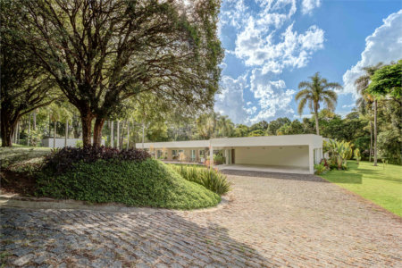 Casa à venda ou para alugar com 4 suítes no condomínio Chácara Flora, São Paulo - SP