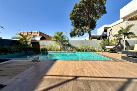 Casa à venda com 3 quartos, sendo 1 suíte,  em Terras de Santa Cristina XIII Setor Marina, Paranapanema, SP
