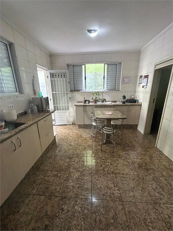 Sobrado à venda com 3 quartos, sendo 1 suíte, em Vila Nova Cachoeirinha, São Paulo, SP