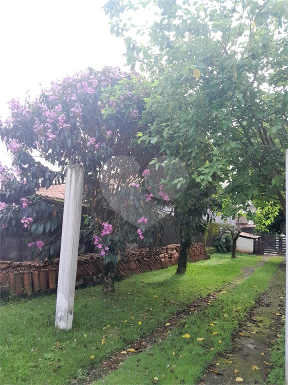 Casa à venda com 4 quartos, sendo 3 suítes,  em Vila Áurea, Poá, SP