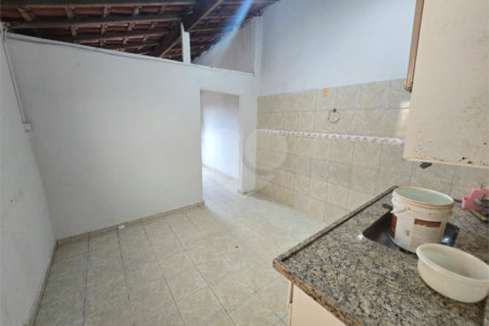 Casa à venda com 3 quartos em Jardim Itália, Itapetininga, SP