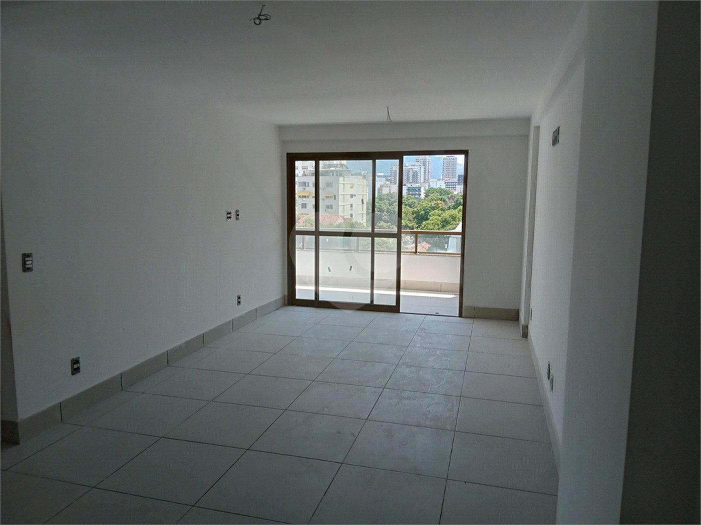 Apartamento à venda com 2 quartos, sendo 1 suíte,  em Tijuca, Rio de Janeiro, RJ