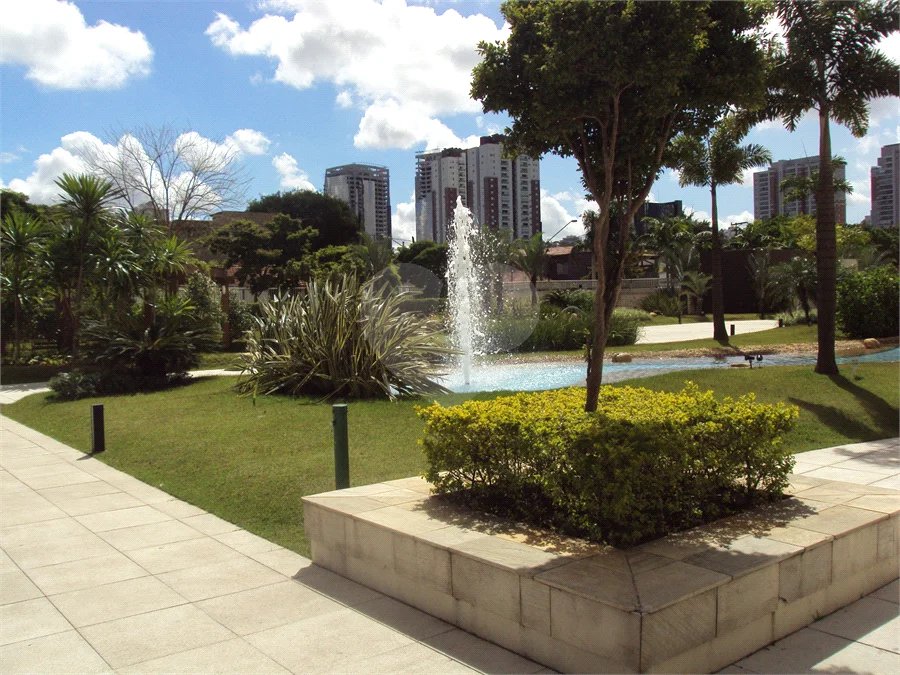 Apartamento à venda com 3 quartos, sendo 2 suítes,  em Granja Julieta, São Paulo, SP