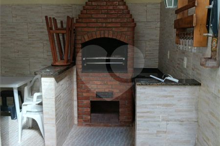 Casa à venda com 4 quartos, sendo 2 suítes,  em Vila Rei, Mogi das Cruzes, SP