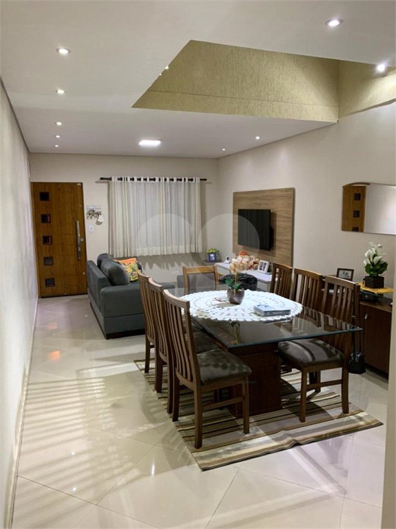 Sobrado à venda com 3 quartos, sendo 1 suíte, em Jardim Aricanduva, São Paulo, SP