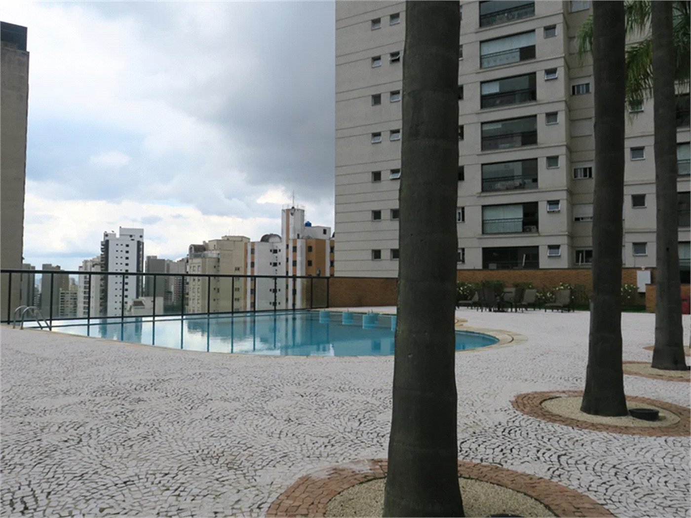 Apartamento à venda ou para alugar com 3 suítes em Vila Suzana, São Paulo, SP