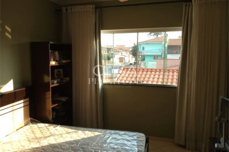 Sobrado à venda com 3 quartos, sendo 1 suíte,  em Wanel Ville, Sorocaba, SP