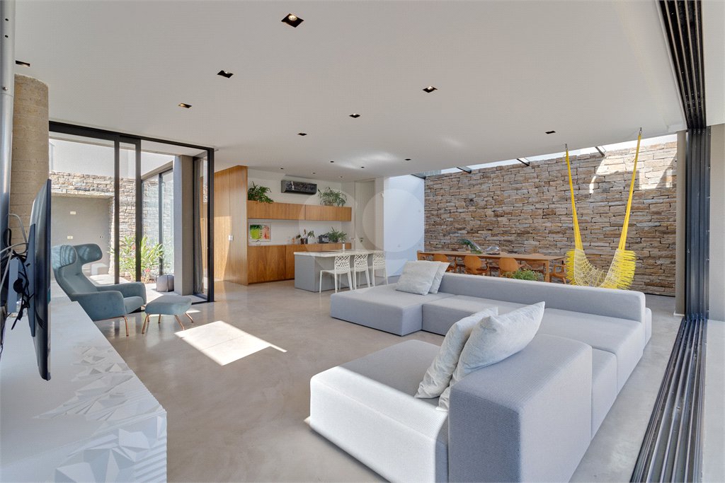 Casa de Vila à venda com 3 suítes em Granja Julieta, São Paulo, SP