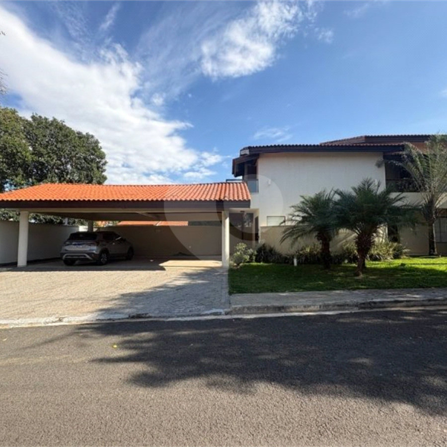 Casa à venda com 4 suítes no condomínio Granja Olga II, Sorocaba - SP