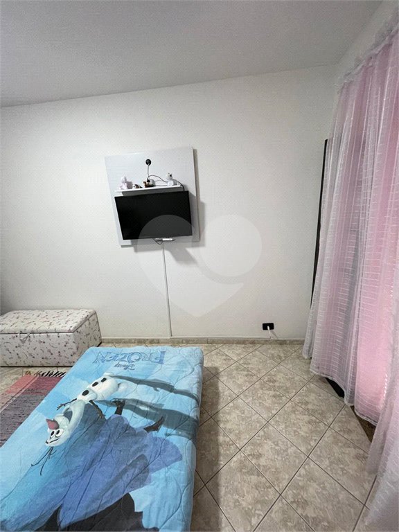 Sobrado à venda com 3 quartos, sendo 1 suíte, em Vila Gustavo, São Paulo, SP