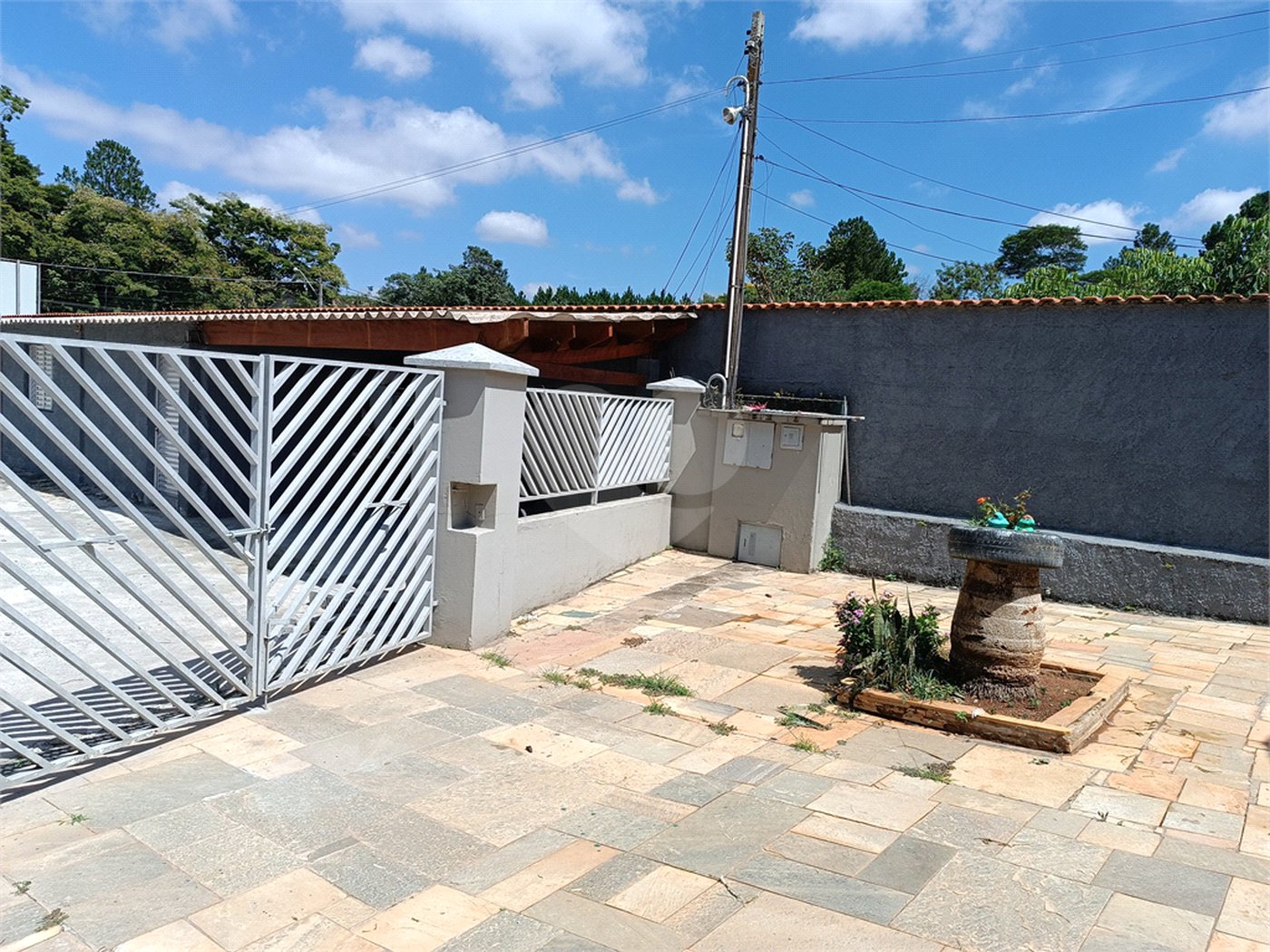 Casa à venda com 5 quartos, sendo 3 suítes, em Jardim Villaça, São Roque, SP