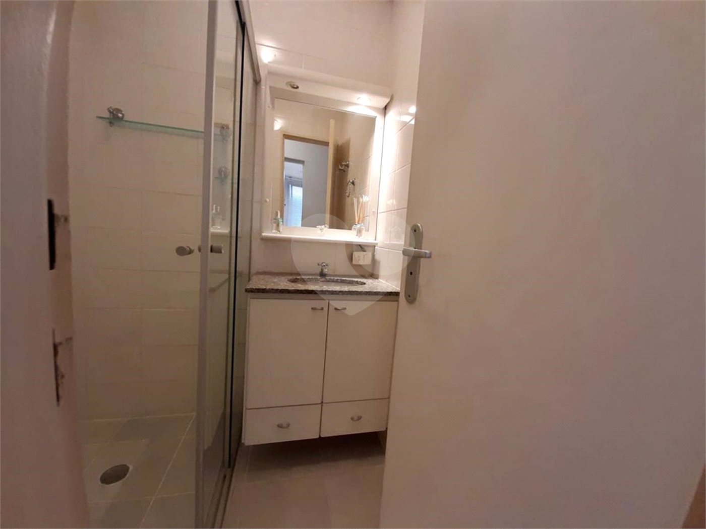 Apartamento para alugar com 3 quartos, sendo 1 suíte, em Vila Olímpia, São Paulo, SP