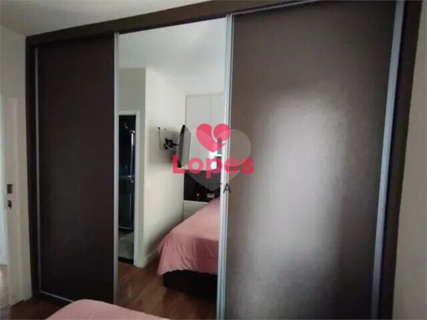 Apartamento à venda com 2 quartos, sendo 1 suíte, em Jardim Califórnia, Jacareí, SP