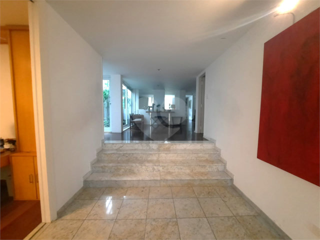 Casa para alugar com 4 quartos, sendo 2 suítes,  em Alto da Boa Vista, São Paulo, SP