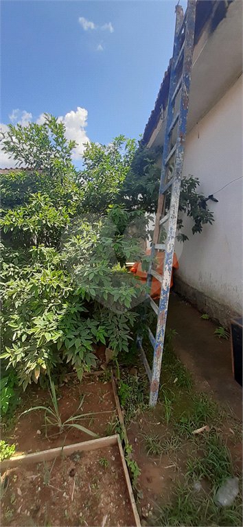 Casa à venda com 3 quartos em Alvinópolis, Atibaia, SP