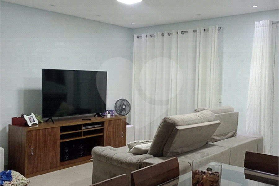 Casa à venda com 3 quartos, sendo 2 suítes, no condomínio Palmas do Tremembé, São Paulo - SP