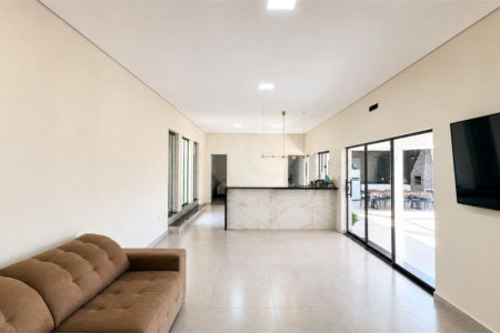 Casa Térrea à venda com 4 quartos, sendo 3 suítes, no Centro, Chapada dos Guimarães, MT