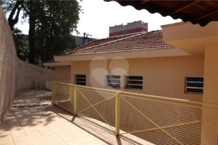 Sobrado à venda com 3 quartos, sendo 1 suíte, em Jardim São Luís, São Paulo, SP
