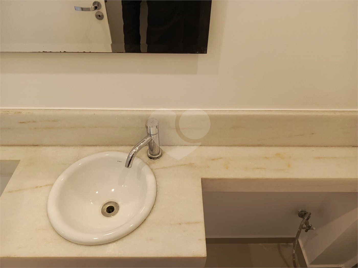 Casa à venda com 3 quartos, sendo 1 suíte, no condomínio Paraíso Classe A, Rio de Janeiro - RJ