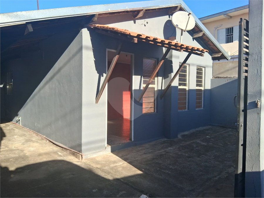 Casa à venda com 2 quartos em Vila Hungria, Itapetininga, SP