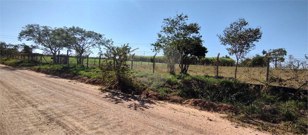 Sítio à venda com 2 suítes em Buru, Salto, SP