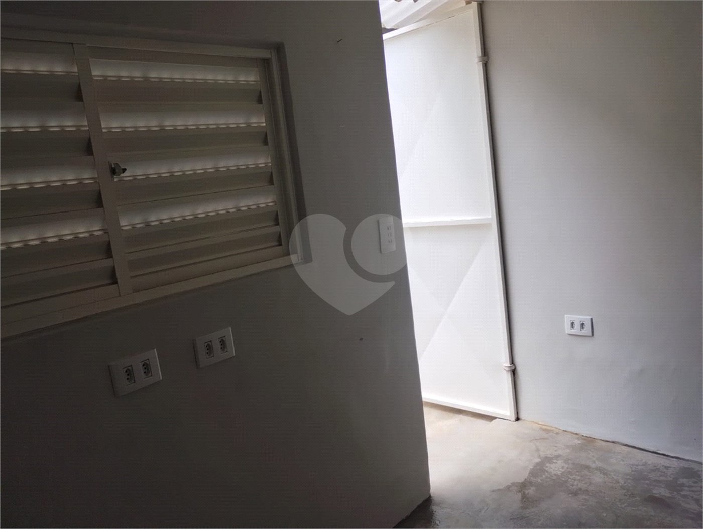 Casa Térrea à venda com 1 quarto em Vila Nivi, São Paulo, SP