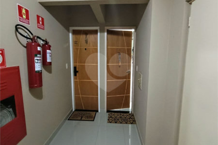 Apartamento à venda com 2 quartos em Chora Menino, São Paulo, SP
