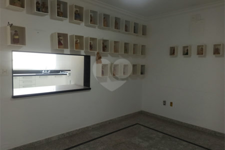Casa à venda ou para alugar com 6 quartos, sendo 4 suítes, em Jardim Itaperi, Atibaia, SP