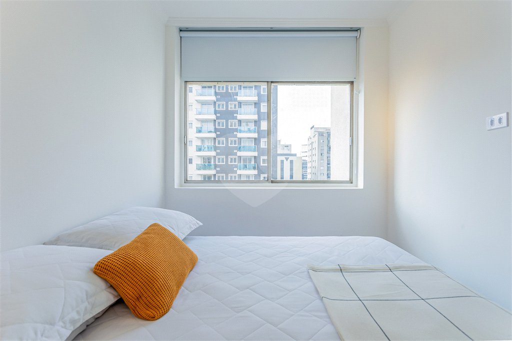 Apartamento à venda com 3 quartos, sendo 1 suíte, em Vila Olímpia, São Paulo, SP